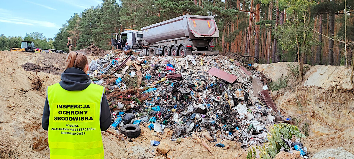 Prawie 700 dzikich wysypisk śmieci w Poznaniu. To się nie mieści w głowie
