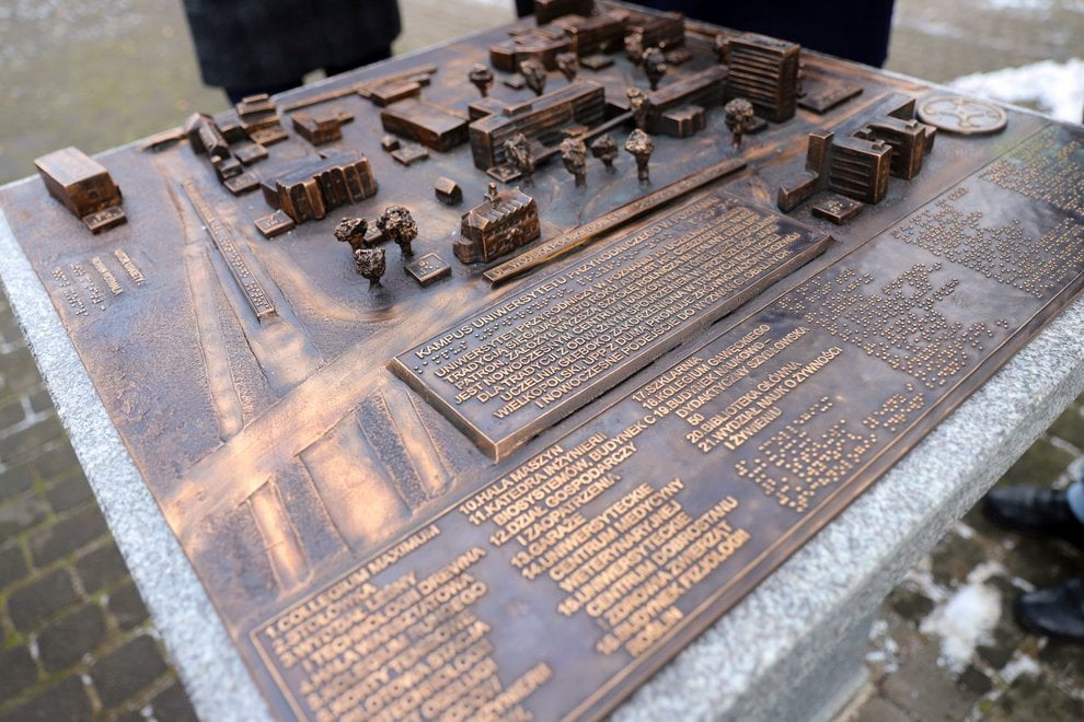 Miniaturowa mapa Uniwersytetu Przyrodniczego otwiera przestrzeń dla niewidomych studentów