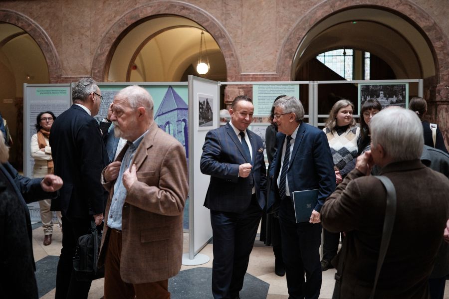 Siedem dekad pod patronatem wieszcza Adama Mickiewicza. Jubileusz UAM