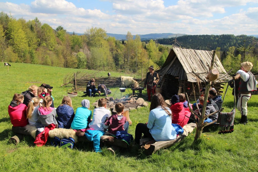 Nowa szansa dla wielkopolskich uczniów. Program, który może zmienić szkolne wycieczki
